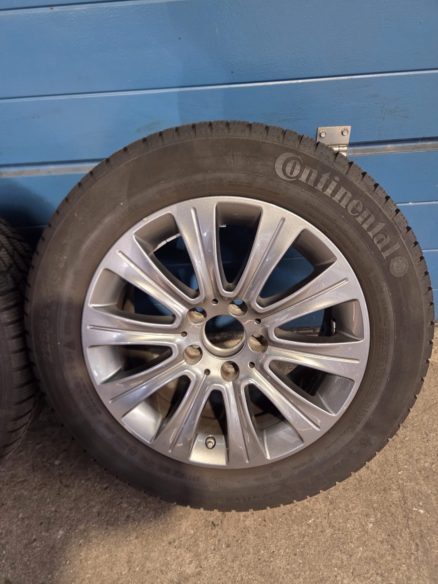 Originele Mercedes Benz E Klasse W212 - 16 inch set met Winterbanden - Afbeelding 7