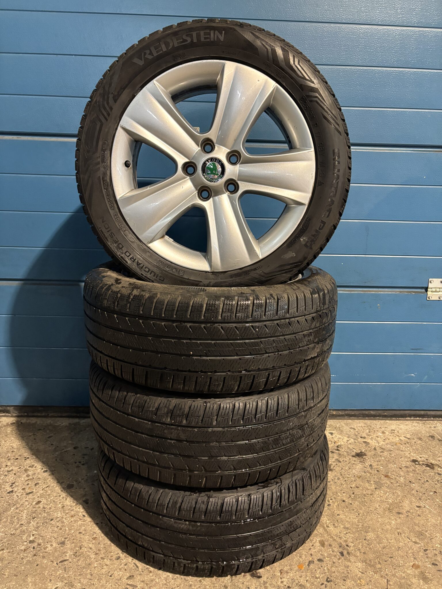 Originele Skoda Octavia / Yeti 17 inch set inclusief All Season Banden