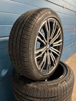 Alternative view of Originele BMW 2 Serie G42 / 3 Serie G20 G21 / 4 Serie G22 G23 Styling 790 M 18 Inch breedset inclusief Zomerbanden