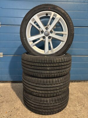 Originele Audi Q3 17 inch velgen inclusief Nieuwe Zomerbanden