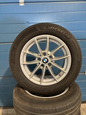 Alternative view of Originele BMW 3 serie V Spoke 16 inch set inclusief zomerbanden.