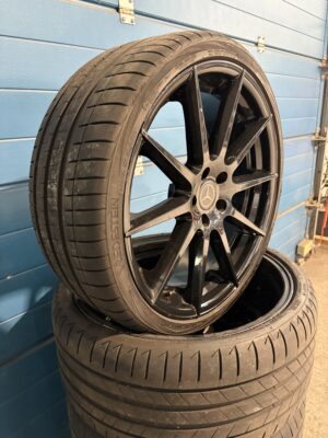 Alternative view of Mercedes Benz 20 inch Breedset met Zomerbanden