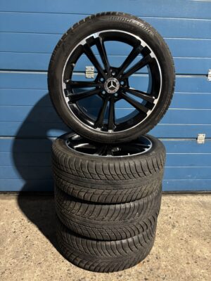 Originele Mercedes Benz A Klasse / B Klasse / CLA - 18 inch set inclusief Winterbanden