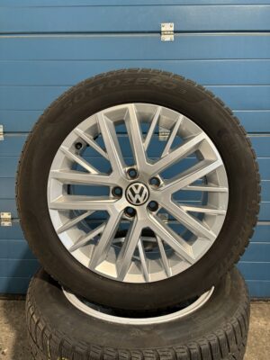 Alternative view of Originele Volkswagen 17 inch set inclusief Winterbanden